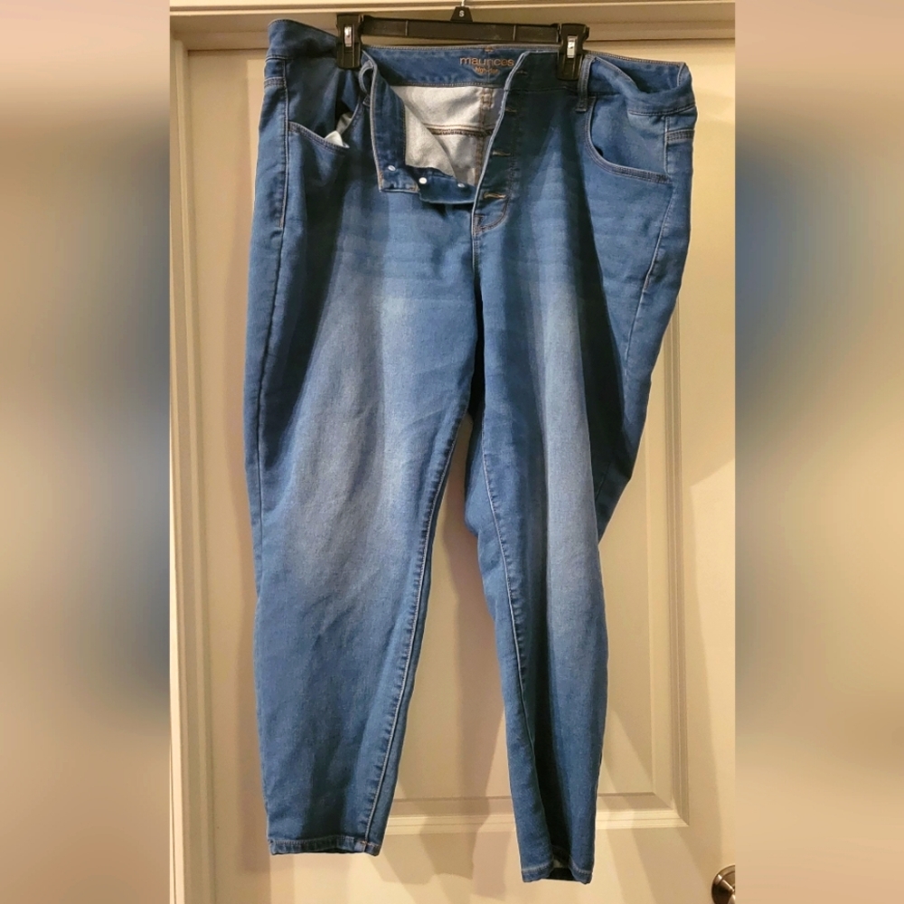 Maurcies Plus Size 22w Short Jeans
